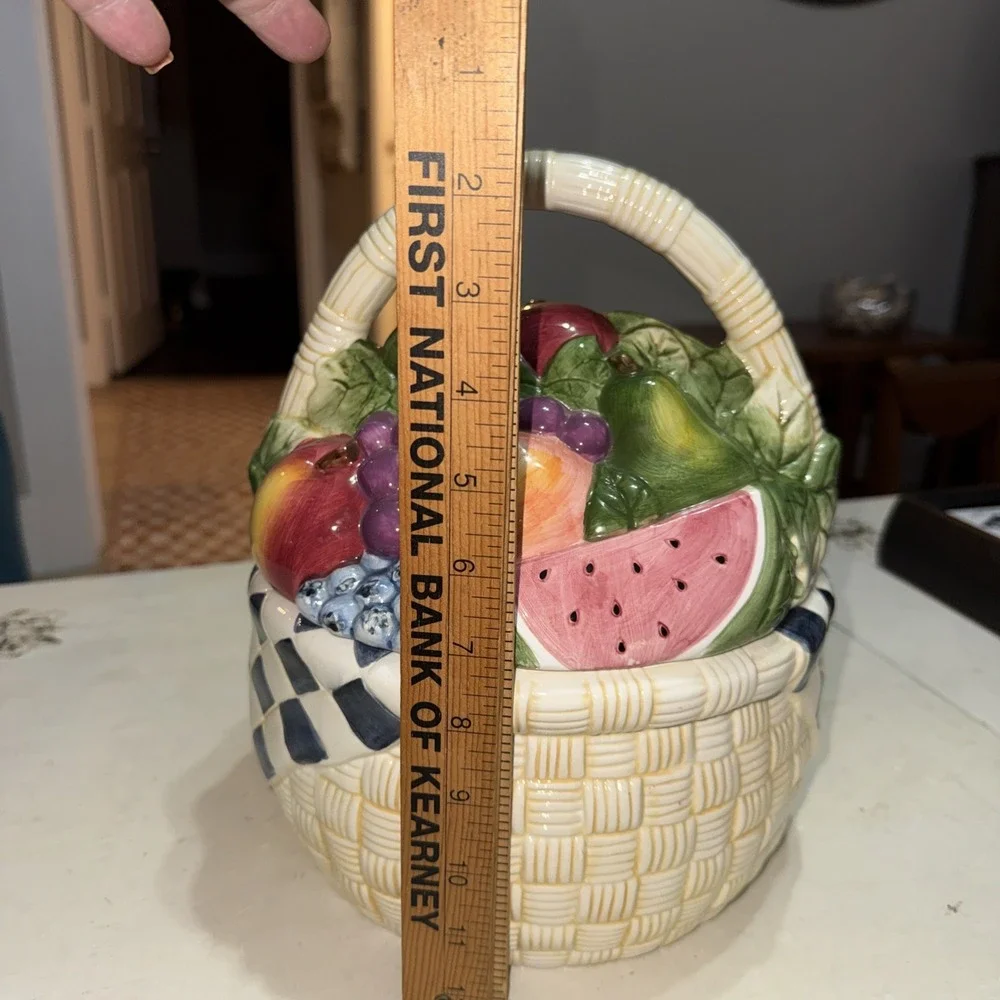 International SUSAN WINGET Ceramic FRUIT BASKET Large Cookie Jar VINTAGE